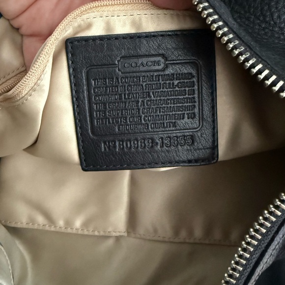 COACH Ali Black Leather Colette Hobo Shoulder Bag | Like‑New Pre‑Loved - Picture 2 of 5